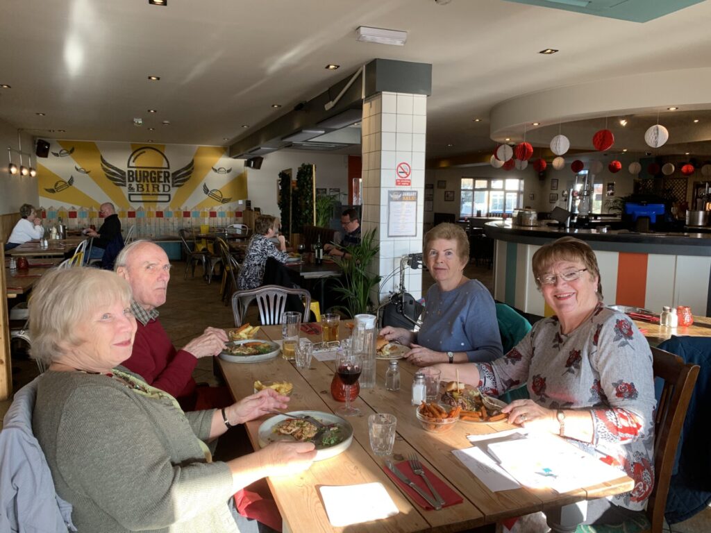 4 people eating lunch