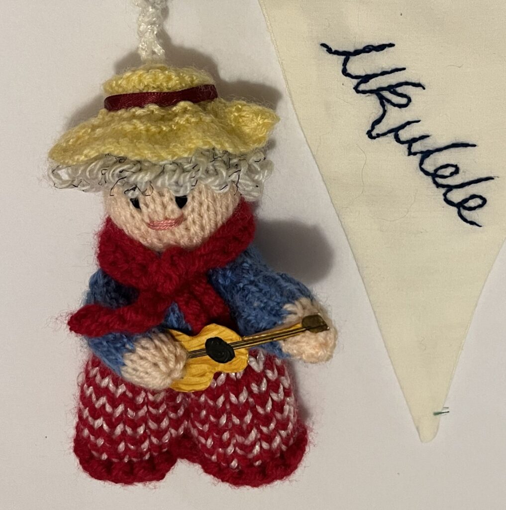 Ukulele whitty knit